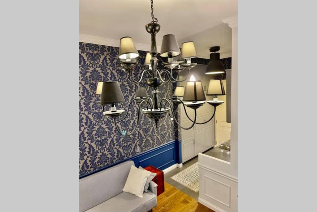 Butas Decor Metro Wifi 300 Mbs 65tv Netflix Hbo