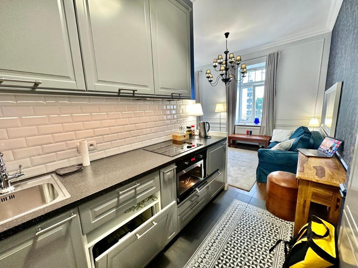 Decor Metro Wifi 300 Mbs 65tv Netflix Hbo Butas