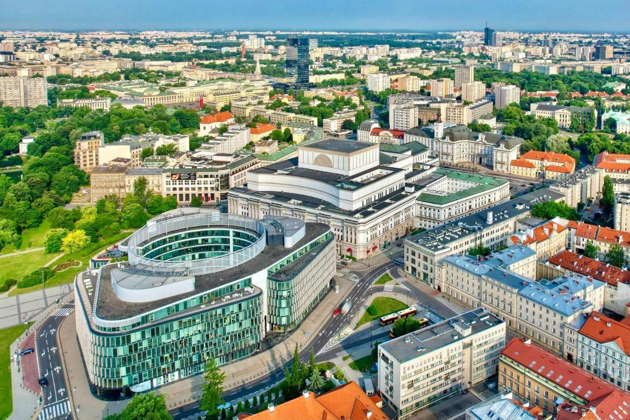 Butas Decor Metro Wifi 300 Mbs 65tv Netflix Hbo Warsaw