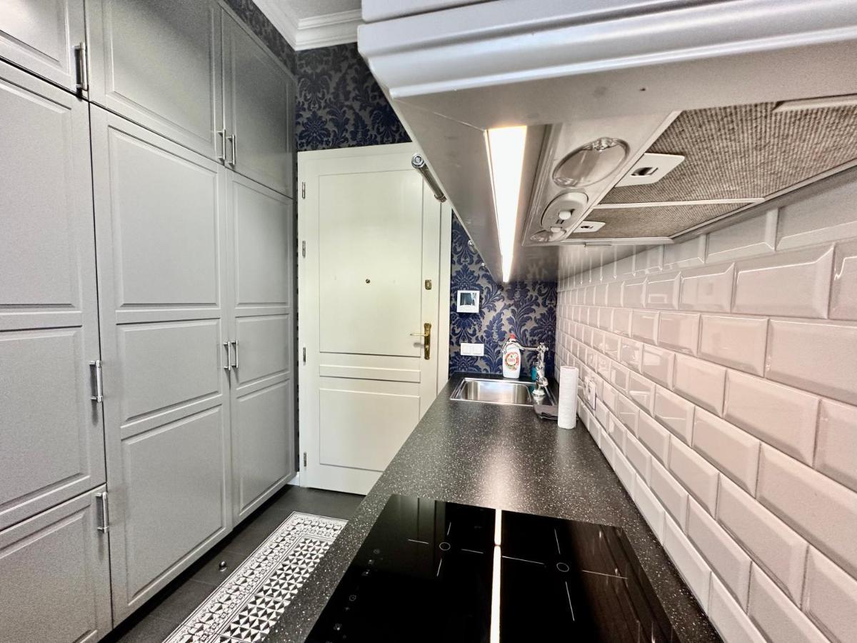 Butas Decor Metro Wifi 300 Mbs 65tv Netflix Hbo Warsaw